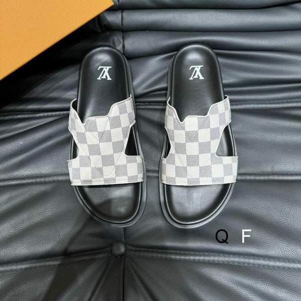 Picture of Louis Vuitton Slippers _SKULVsz38-45CD0160309
